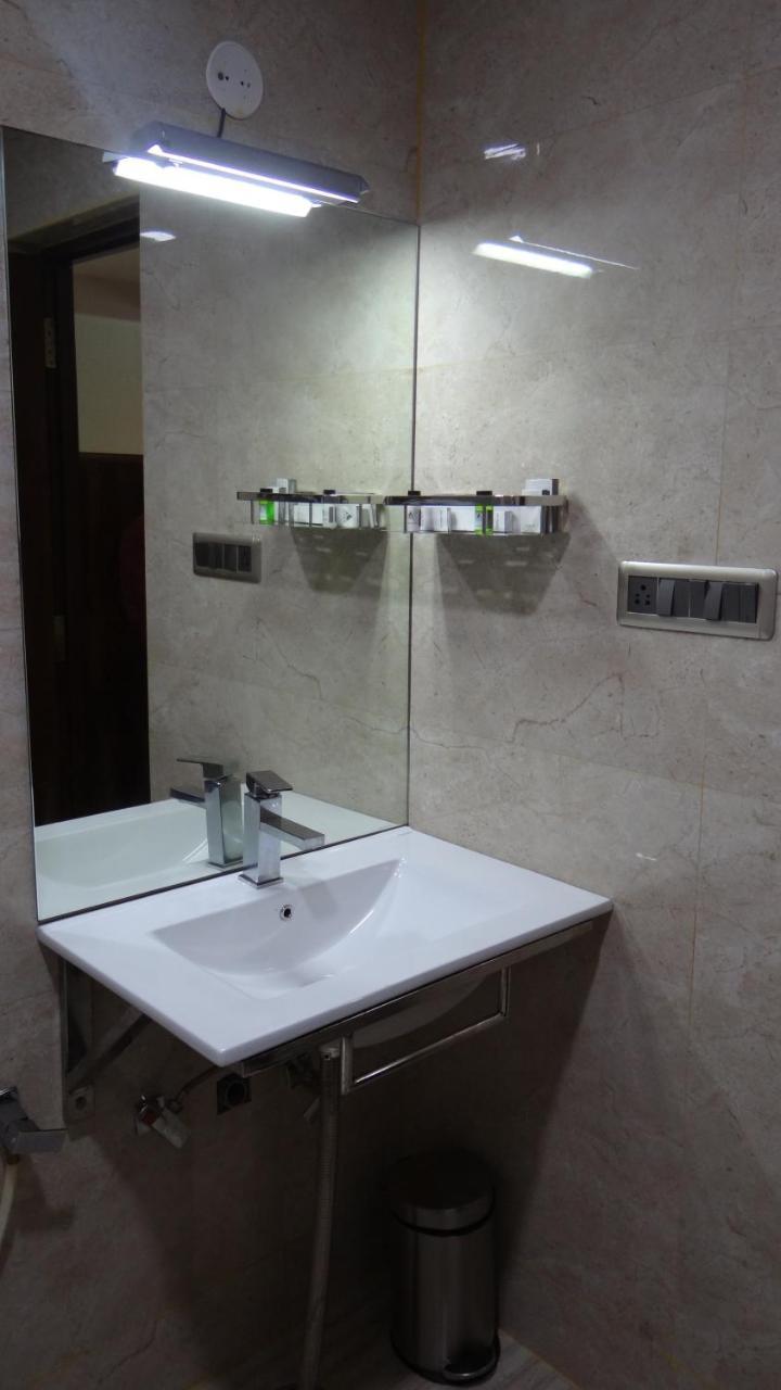 Arna Hotel Devanahalli エクステリア 写真